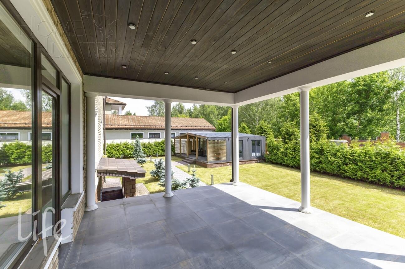 2-этажный коттедж 560 м² без отделки