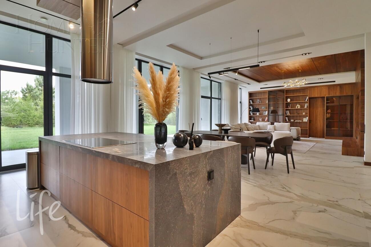 2-этажный коттедж 705 м² с отделкой