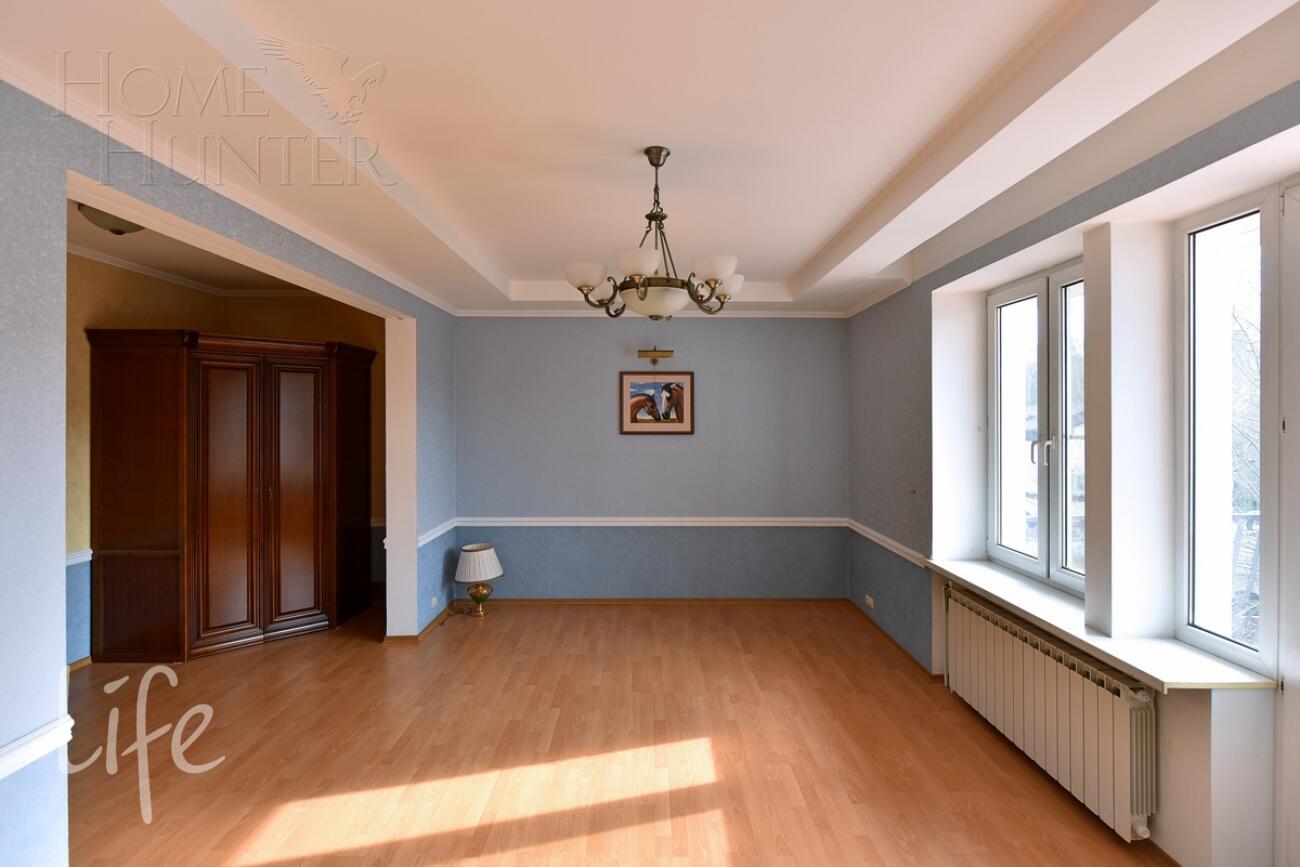 3-этажный коттедж 780 м² с отделкой