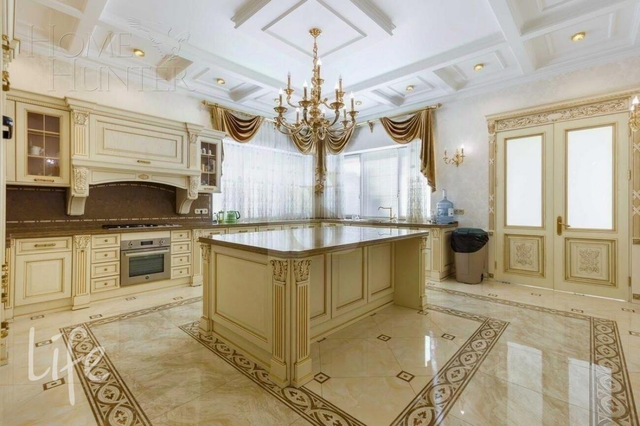 2-этажный коттедж 612 м² с отделкой