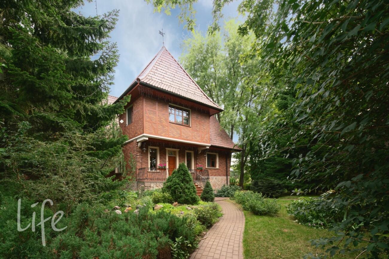 2-этажный коттедж 320 м² с отделкой