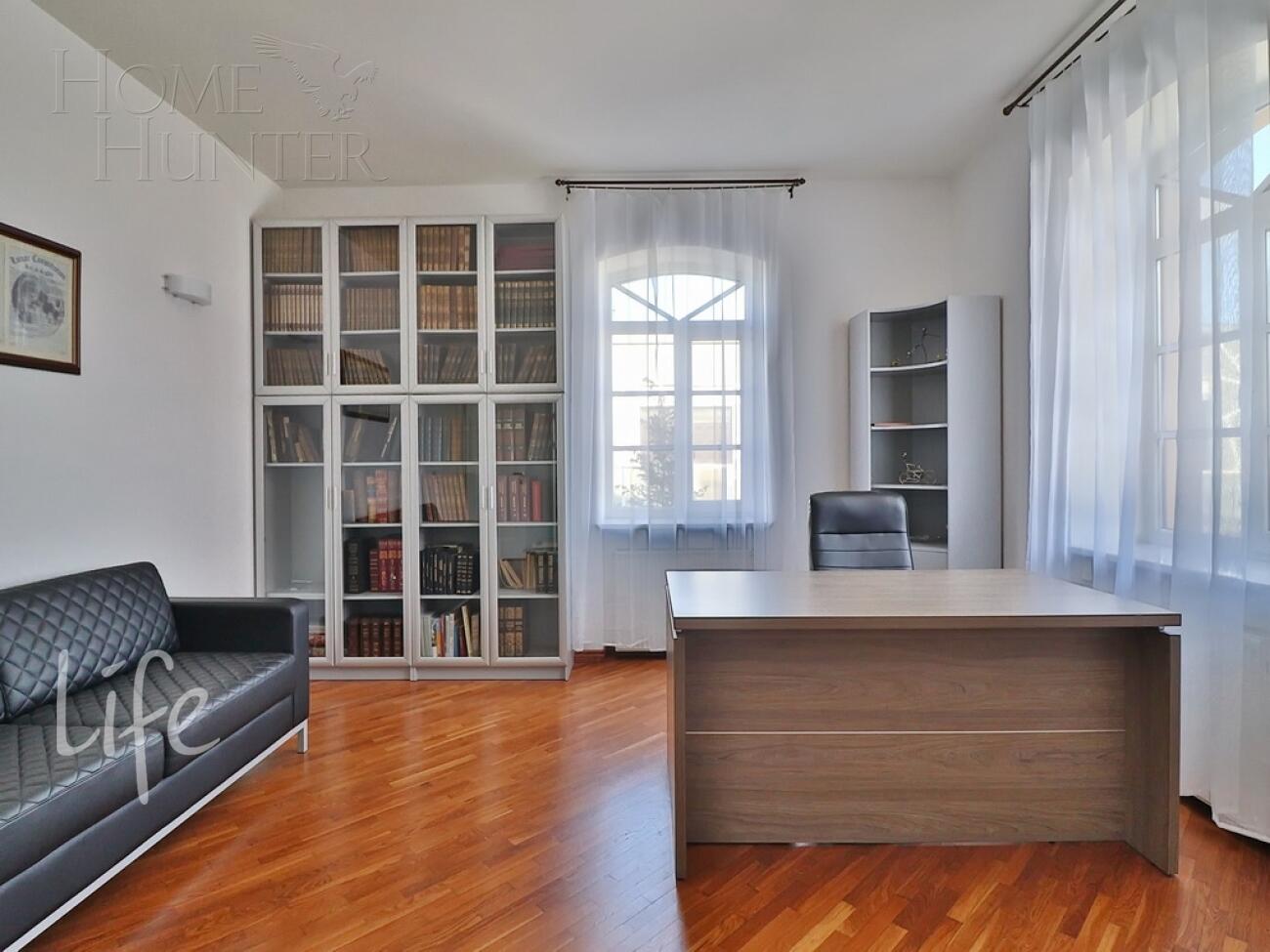 2-этажный коттедж 450 м² с отделкой