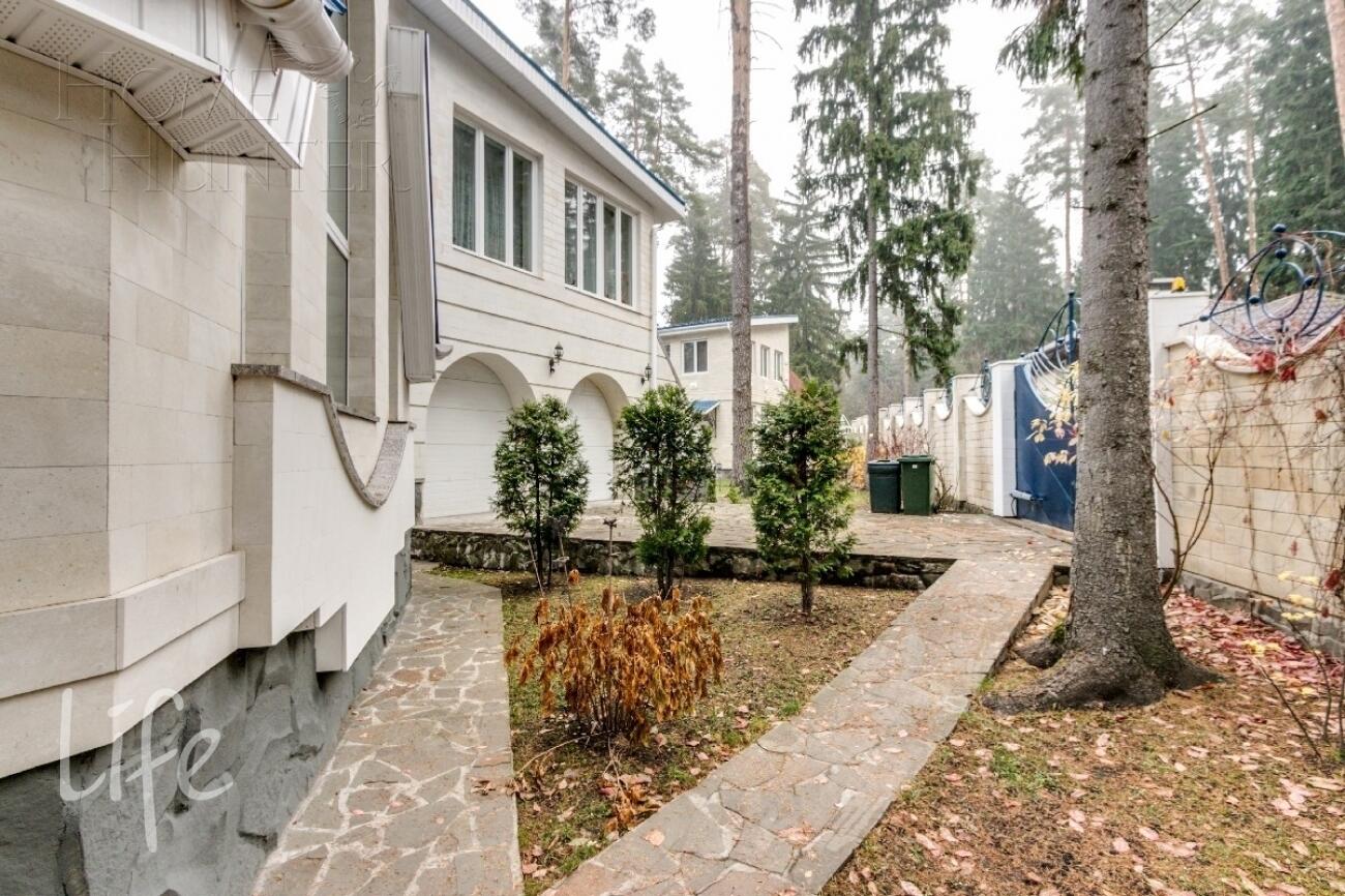 2-этажный коттедж 620 м² с отделкой