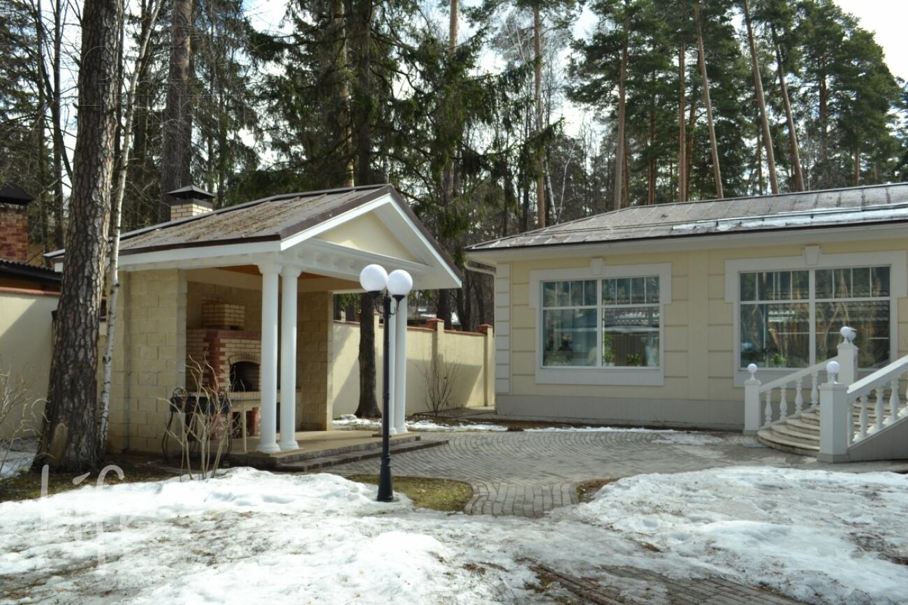 2-этажный коттедж 860 м² с отделкой