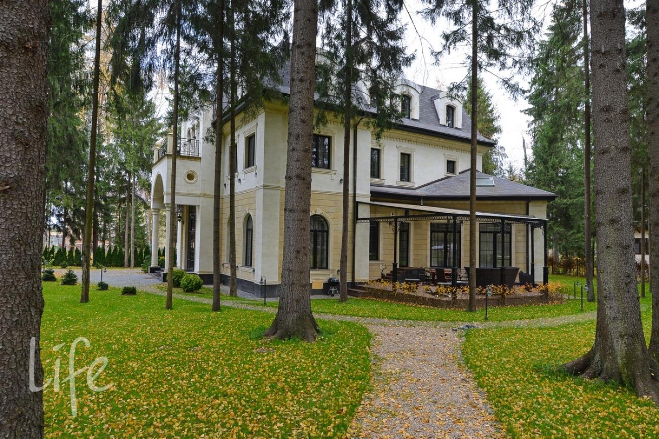 2-этажный коттедж 800 м² с отделкой