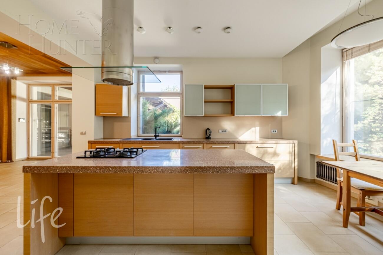 2-этажный коттедж 1 375 м² с отделкой