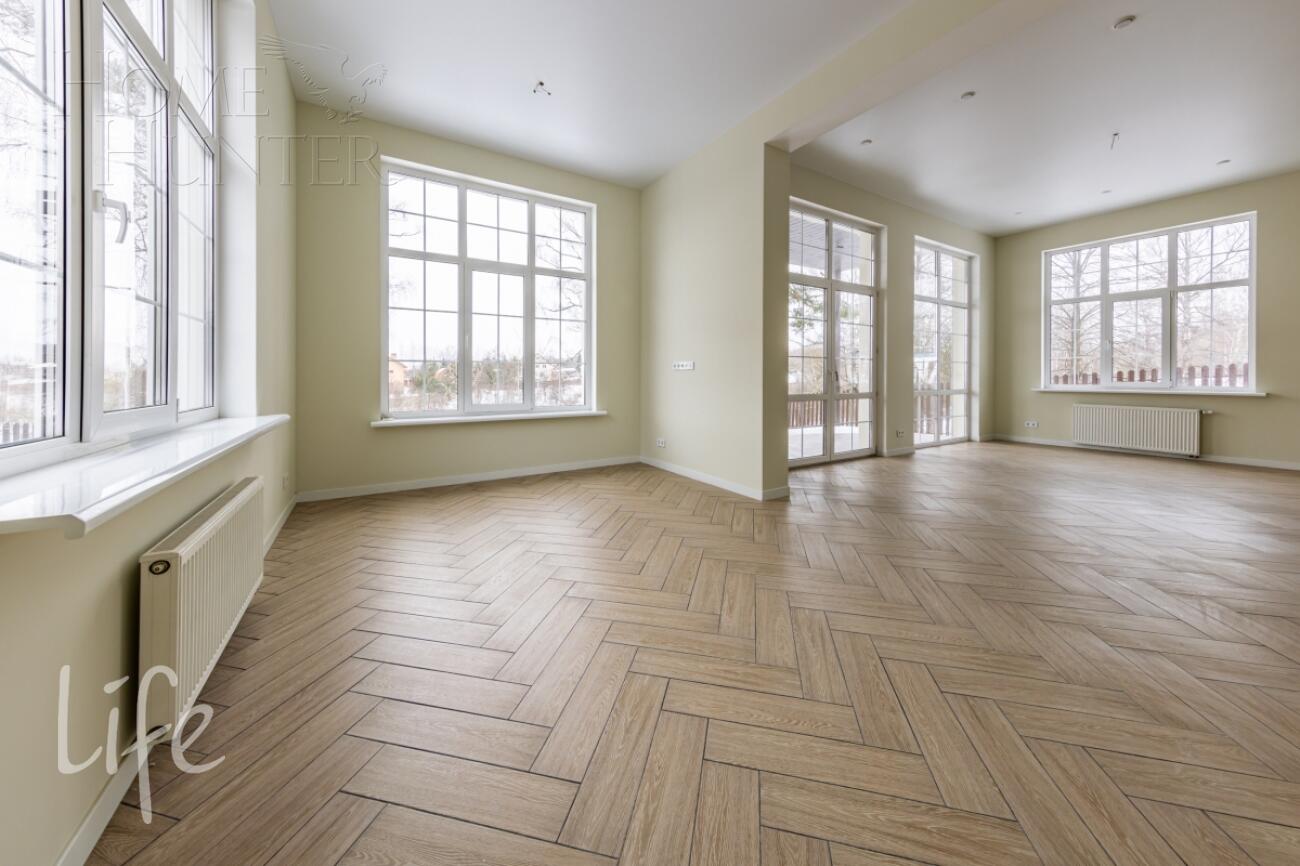 2-этажный коттедж 240 м² с отделкой