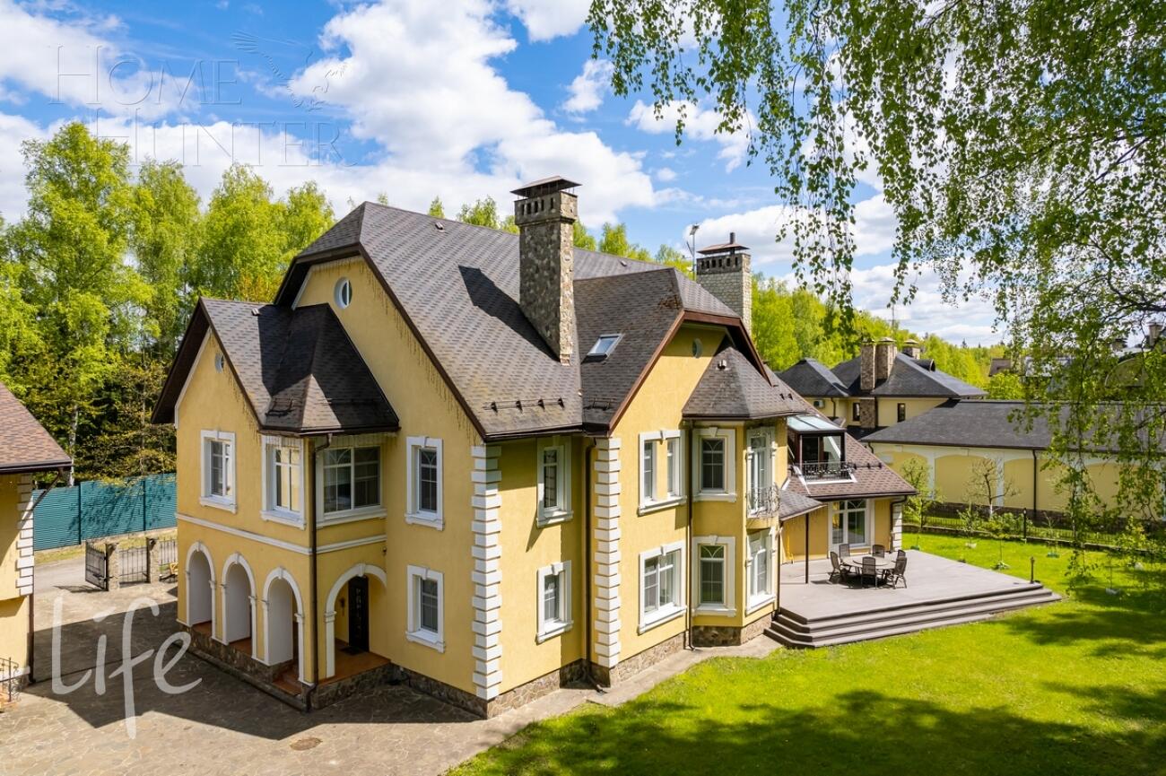 3-этажный коттедж 700 м² с отделкой