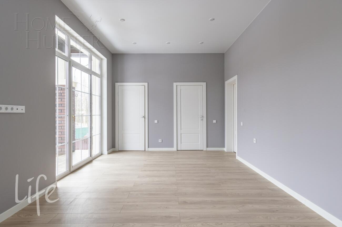 2-этажный коттедж 240 м² с отделкой