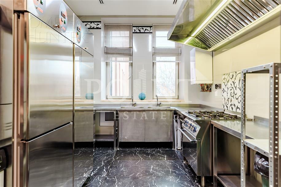 5-КОМН. КВАРТИРА С ОТДЕЛКОЙ 246 М² НА 3 ЭТАЖЕ