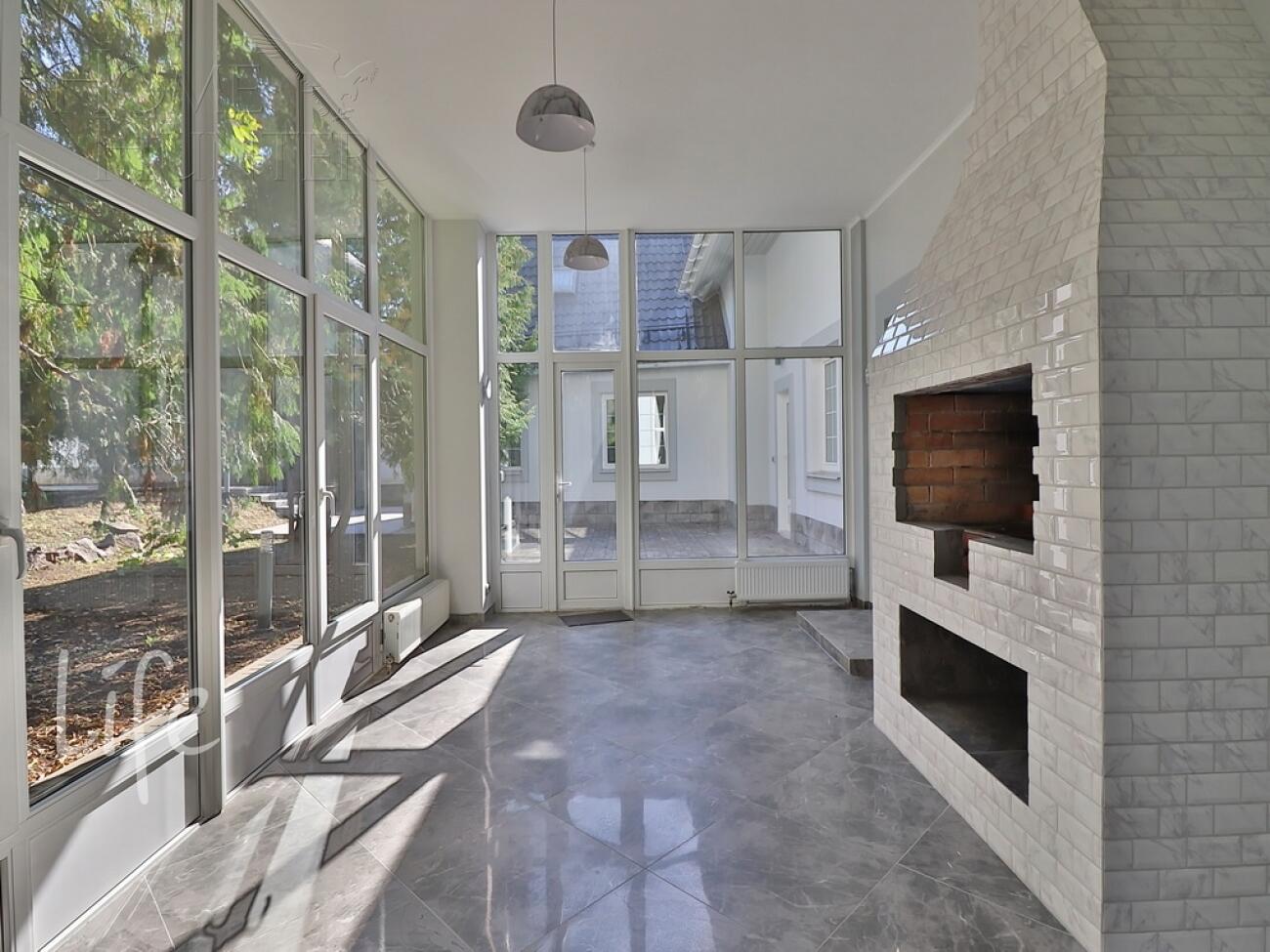 2-этажный коттедж 738 м² с отделкой