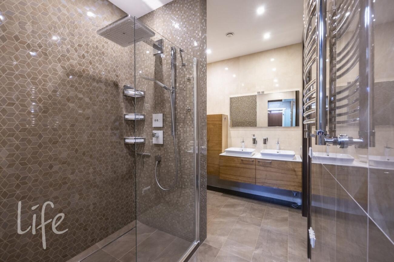 3-этажный таунхаус 310 м² с отделкой