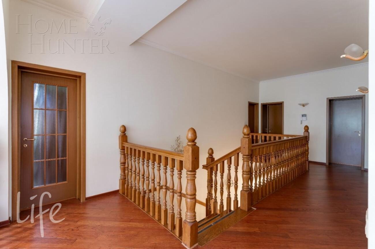 2-этажный коттедж 370 м² с отделкой