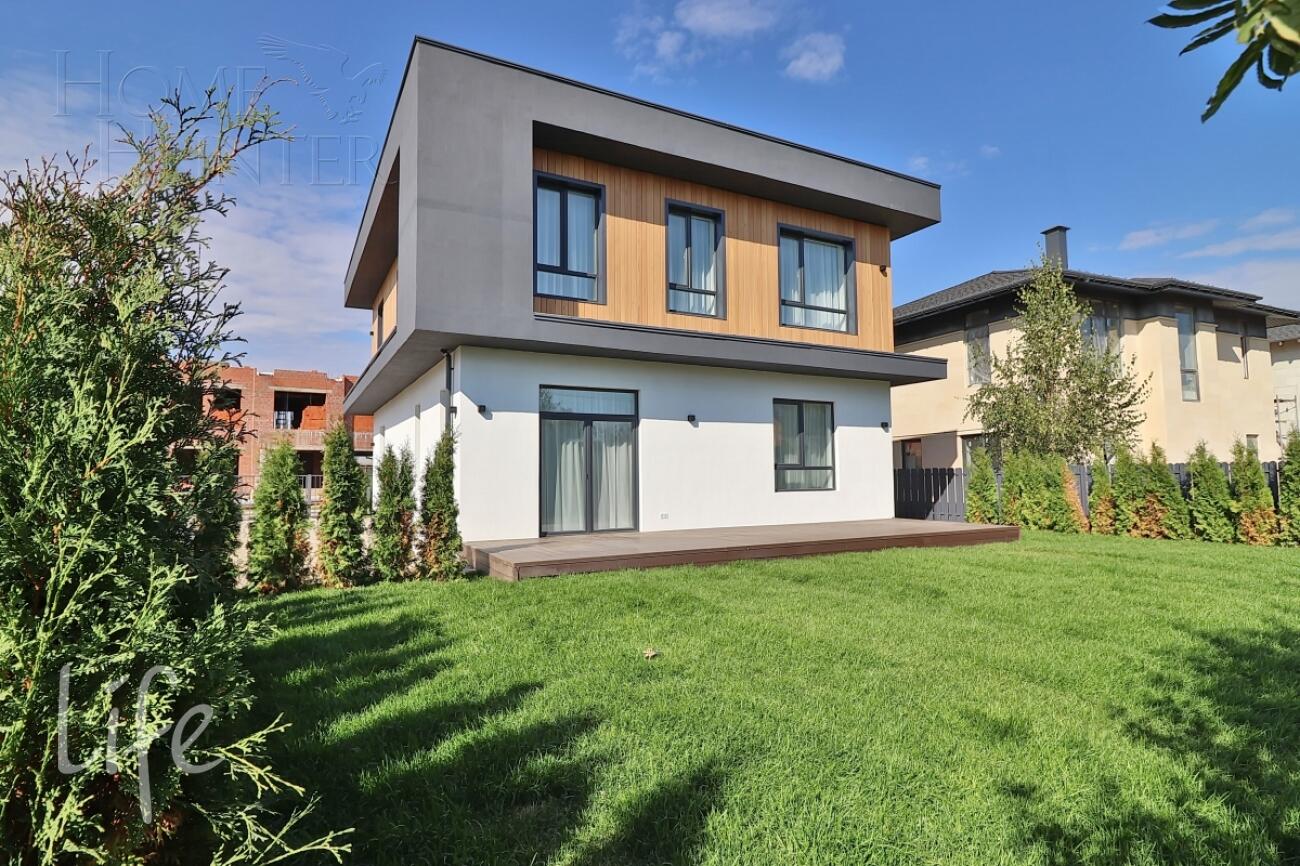 2-этажный коттедж 193 м² с отделкой