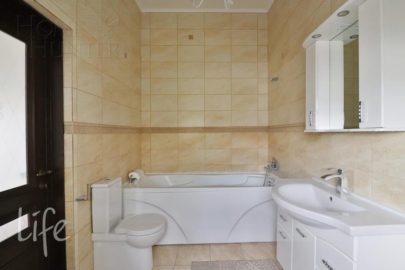 2-этажный коттедж 320 м² с отделкой