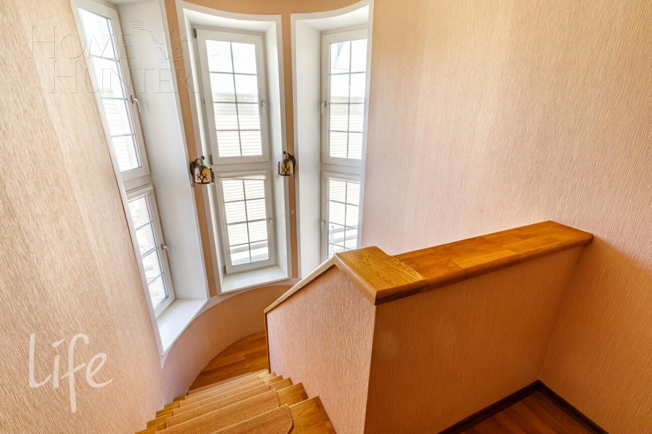 2-этажный коттедж 258 м² с отделкой