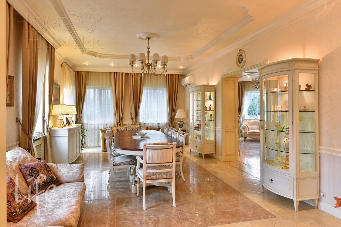 2-этажный коттедж 560 м² с отделкой