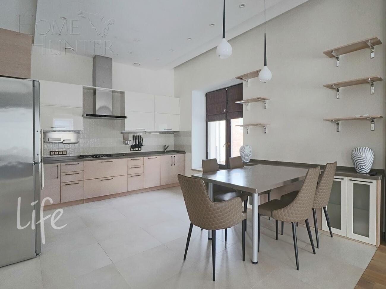 2-этажный коттедж 593 м² с отделкой