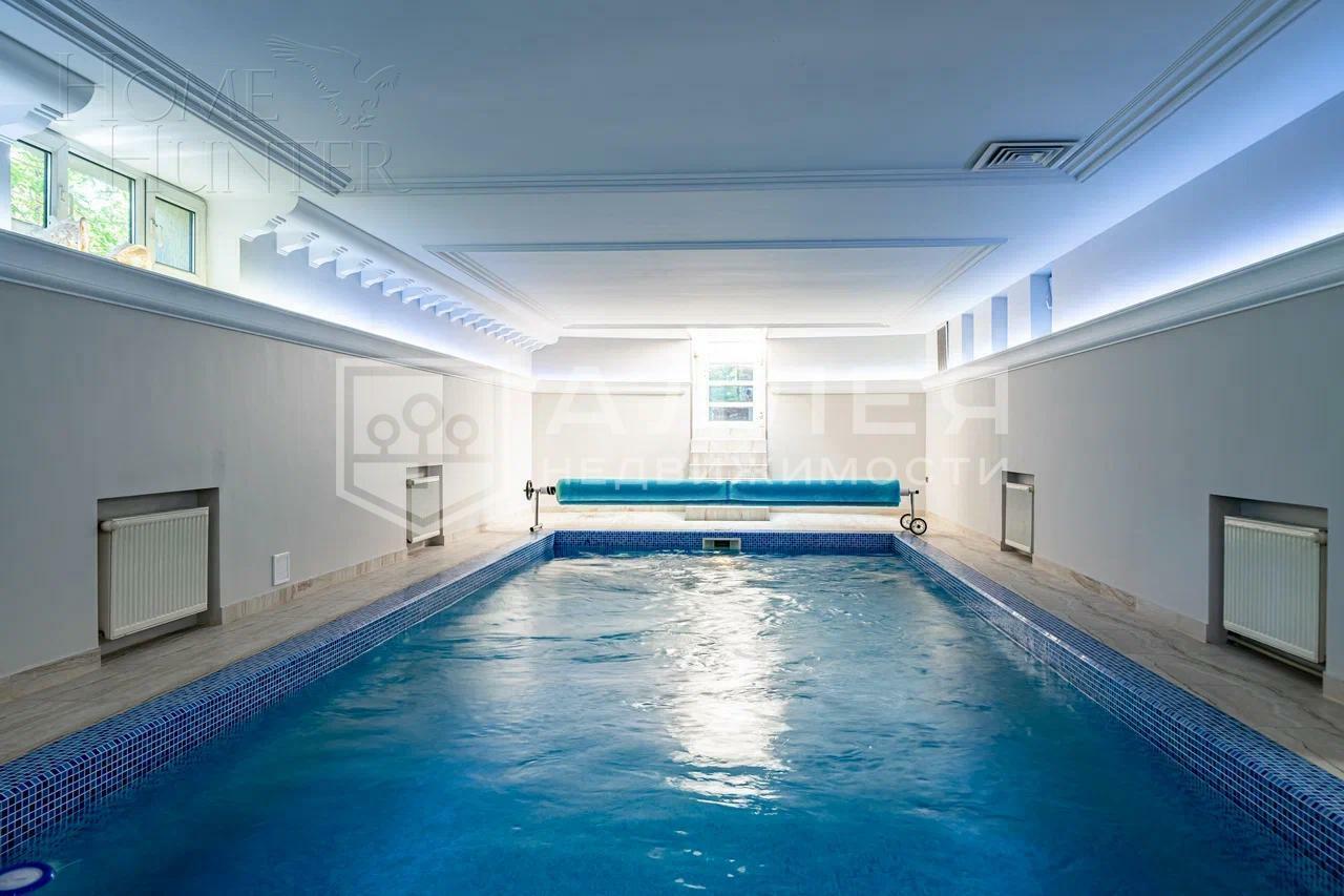 2-этажный коттедж 850 м² с отделкой