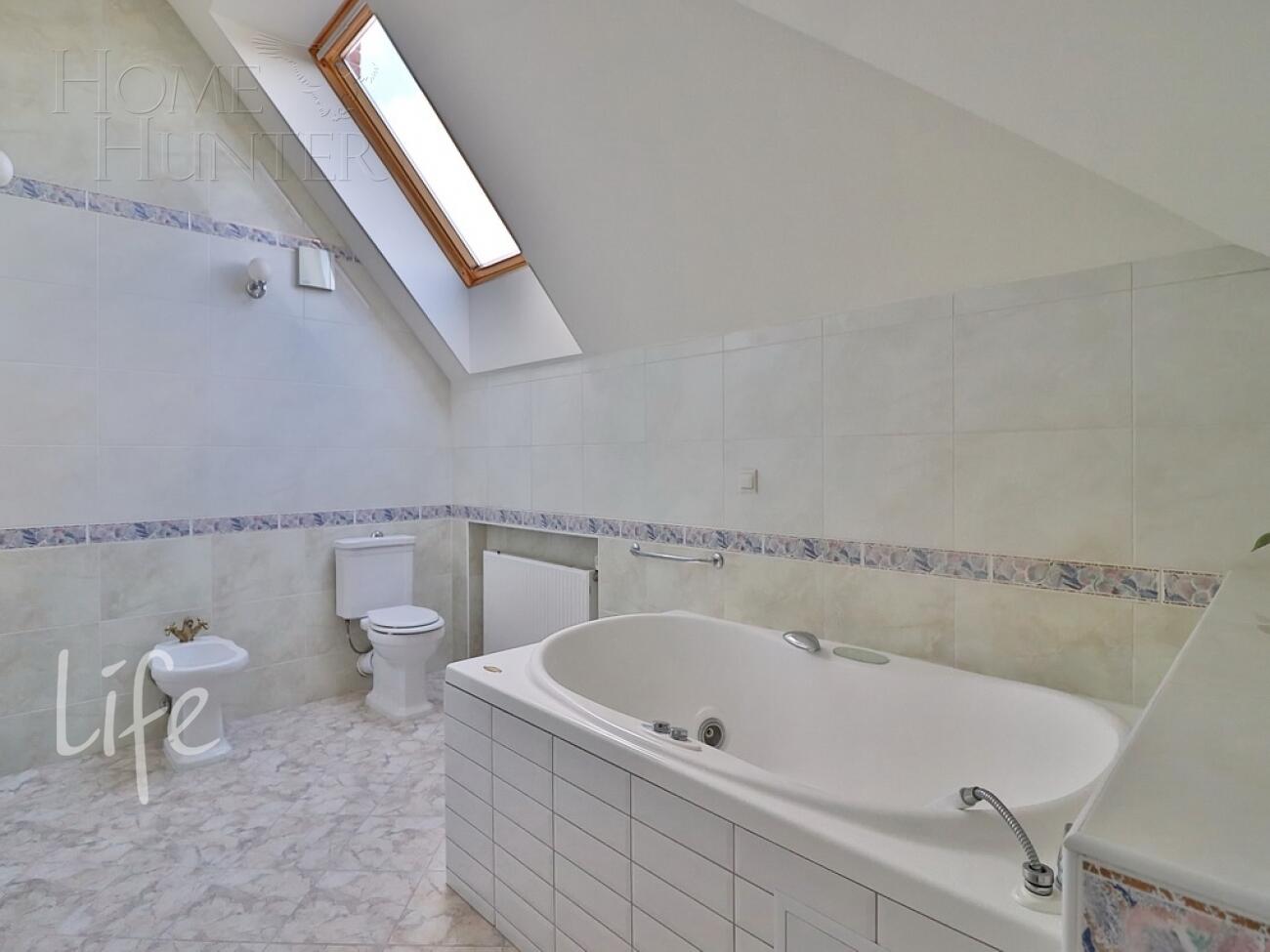 2-этажный коттедж 450 м² с отделкой