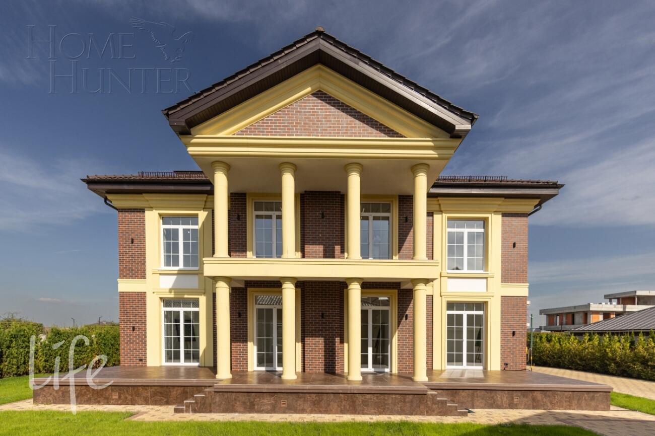 2-этажный коттедж 900 м² с отделкой