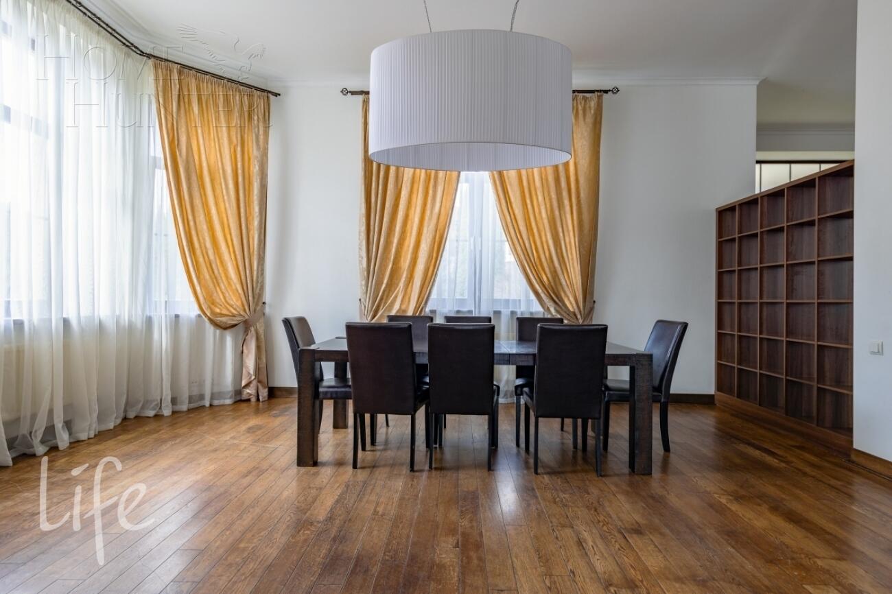 2-этажный коттедж 359 м² с отделкой