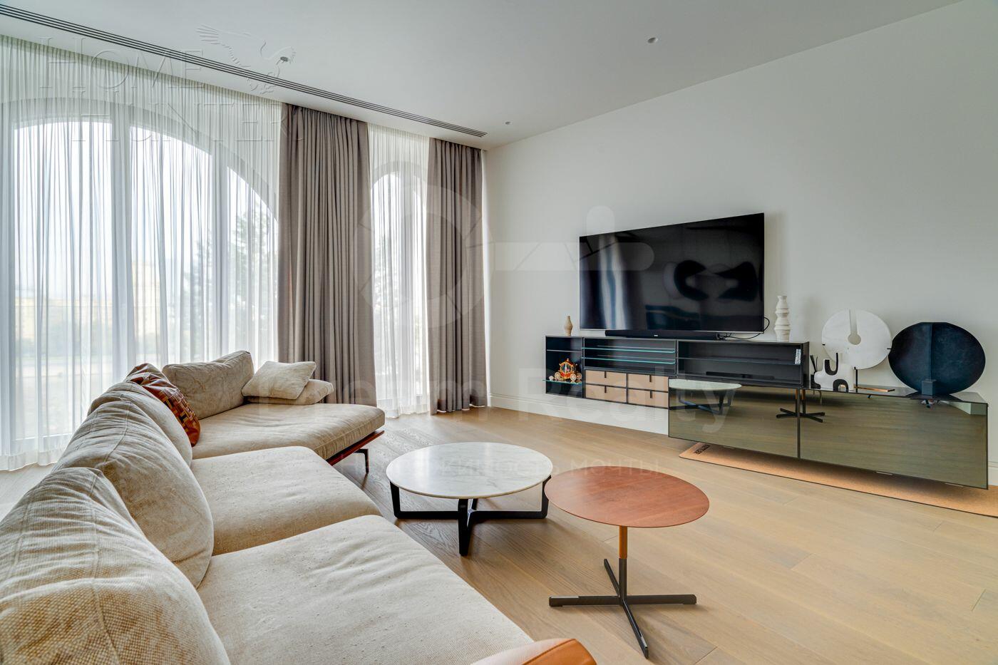 2-КОМН. КВАРТИРА С ОТДЕЛКОЙ 165.9 М² НА 4 ЭТАЖЕ