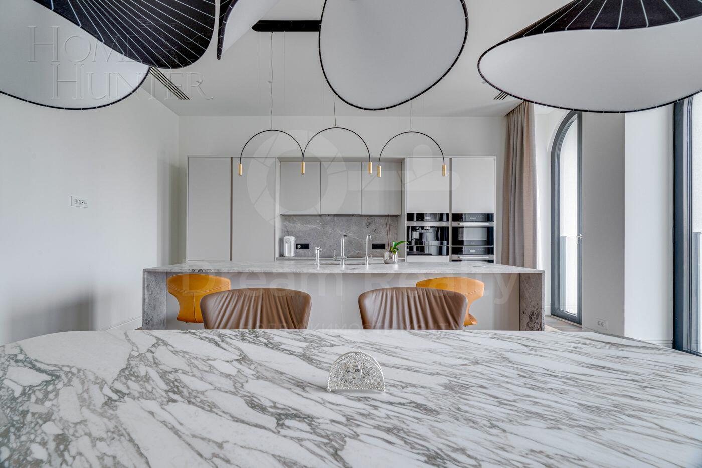 2-КОМН. КВАРТИРА С ОТДЕЛКОЙ 165.9 М² НА 4 ЭТАЖЕ