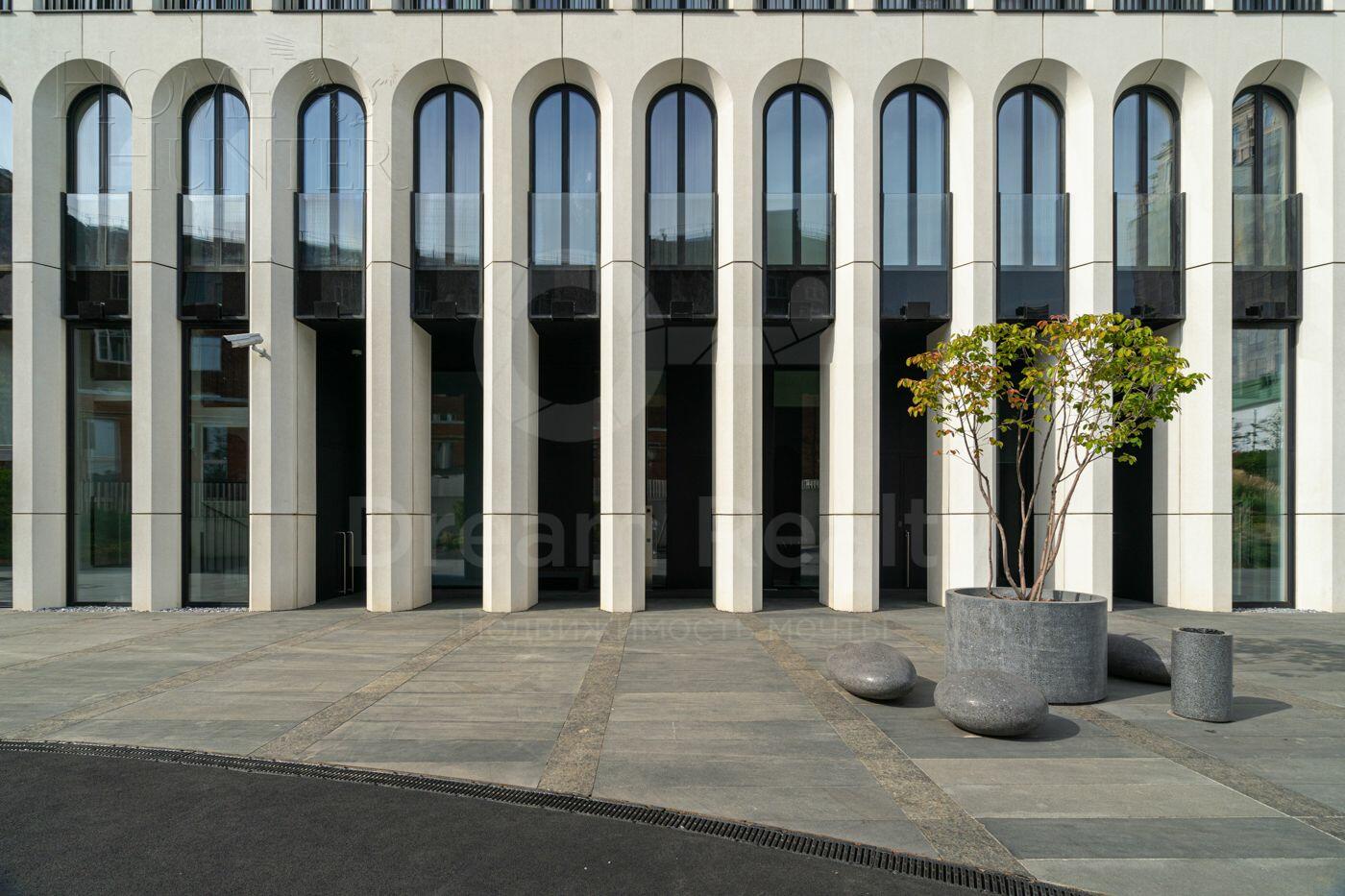 2-КОМН. КВАРТИРА С ОТДЕЛКОЙ 165.9 М² НА 4 ЭТАЖЕ