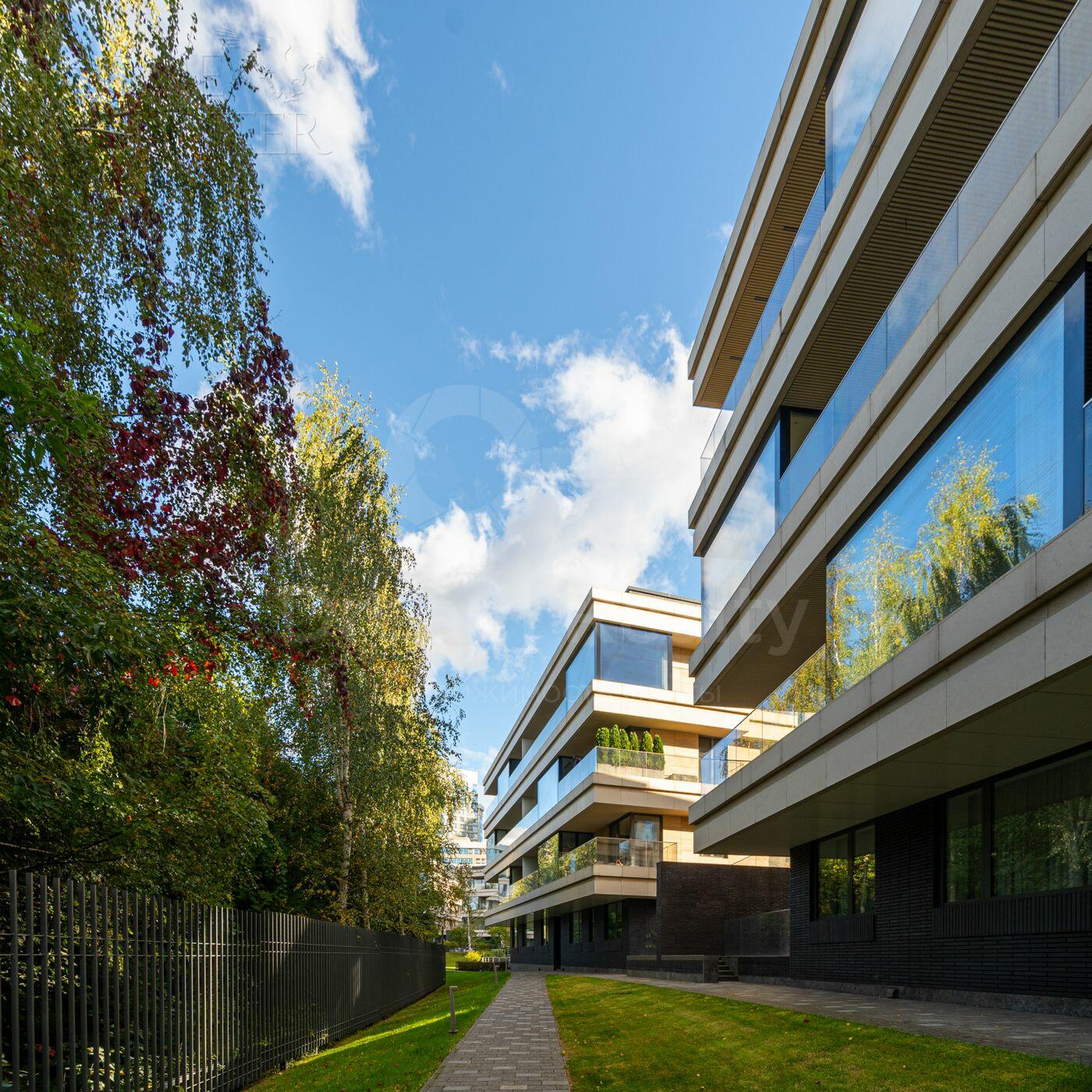 4-КОМН. КВАРТИРА БЕЗ ОТДЕЛКИ 225.7 М² НА 4 ЭТАЖЕ