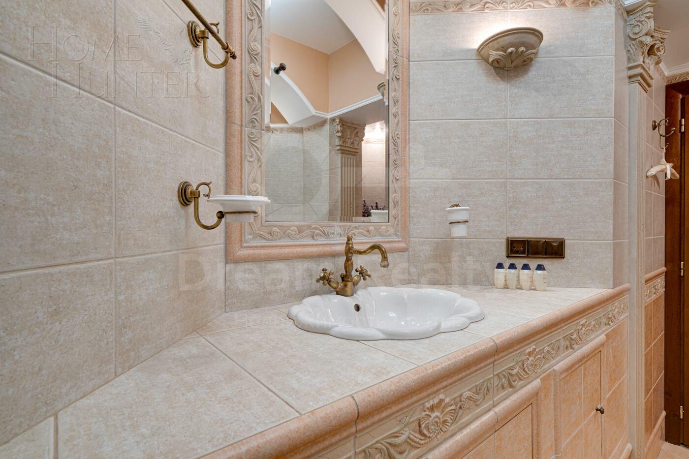 4-КОМН. КВАРТИРА С ОТДЕЛКОЙ 118 М² НА 4 ЭТАЖЕ