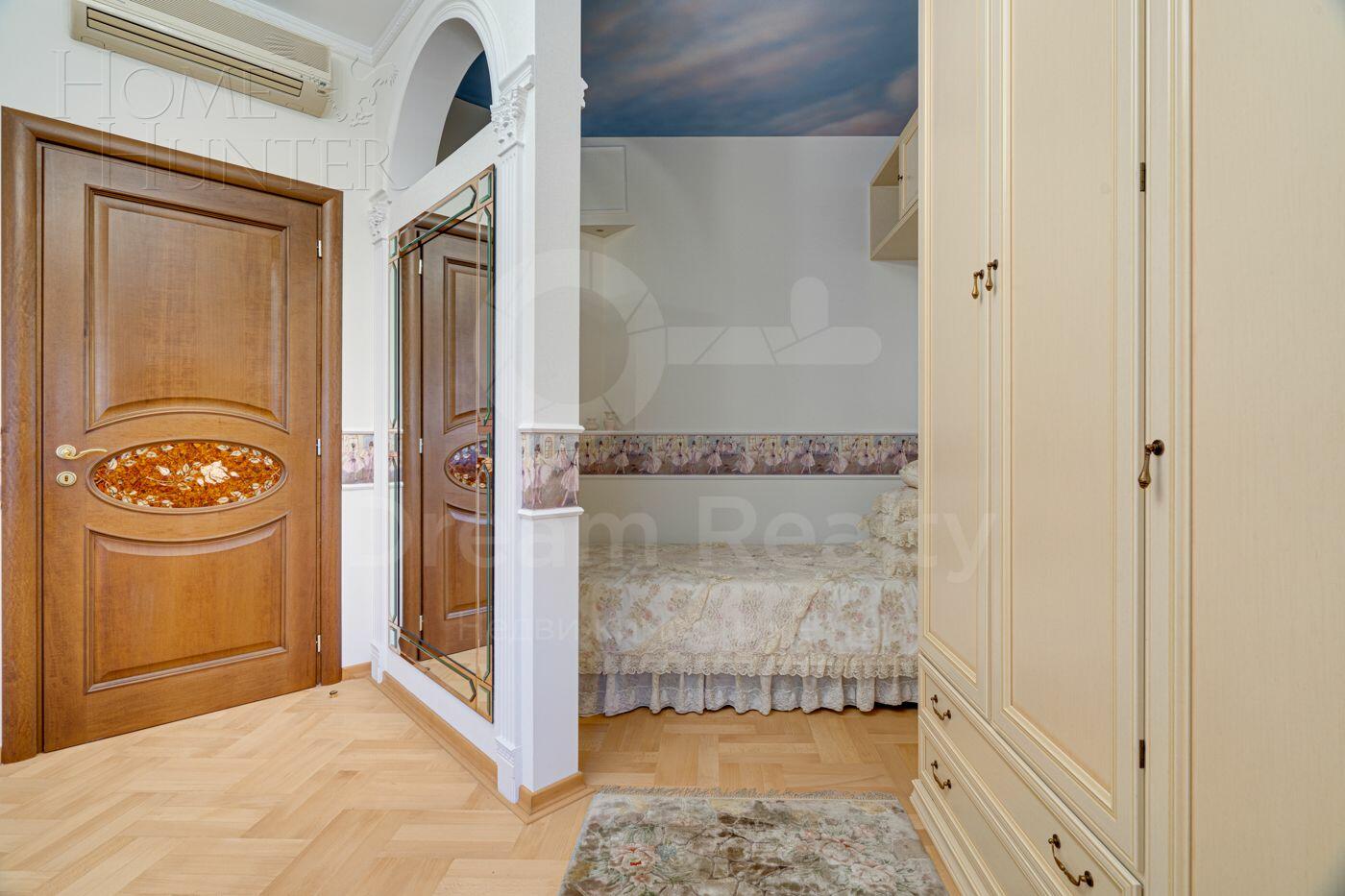 4-КОМН. КВАРТИРА С ОТДЕЛКОЙ 118 М² НА 4 ЭТАЖЕ