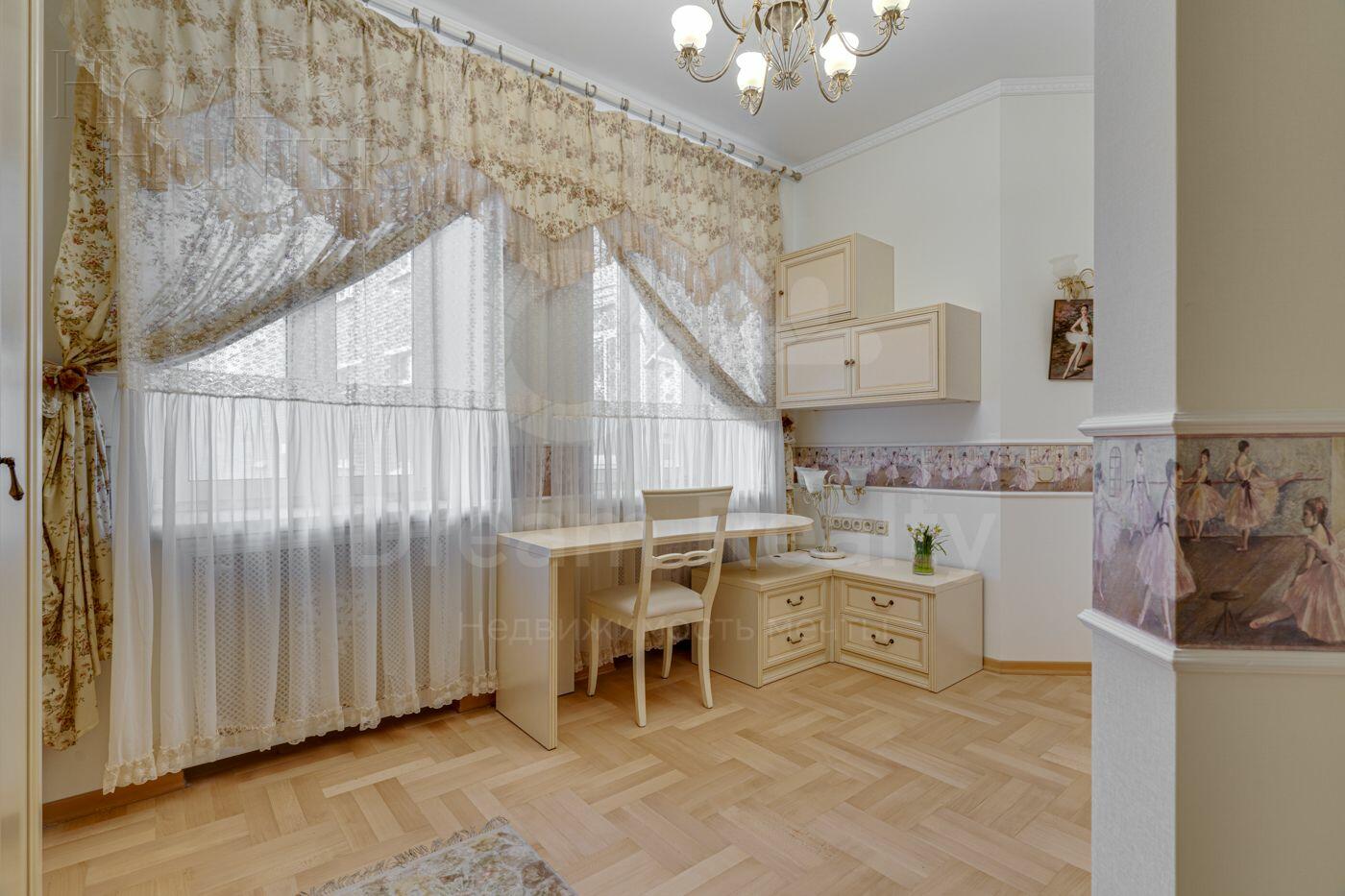 4-КОМН. КВАРТИРА С ОТДЕЛКОЙ 118 М² НА 4 ЭТАЖЕ