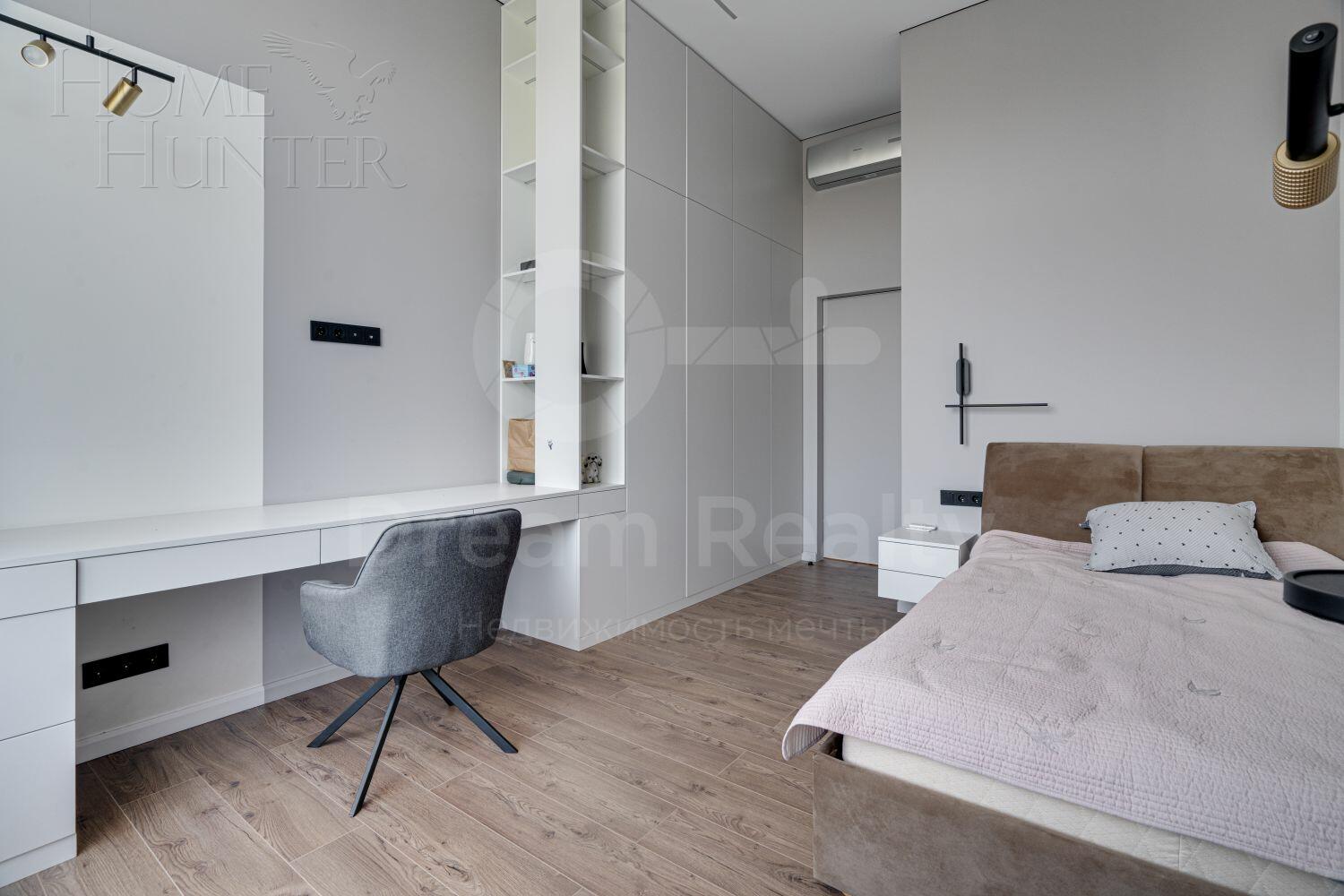 4-КОМН. КВАРТИРА С ОТДЕЛКОЙ 135.9 М² НА 3 ЭТАЖЕ