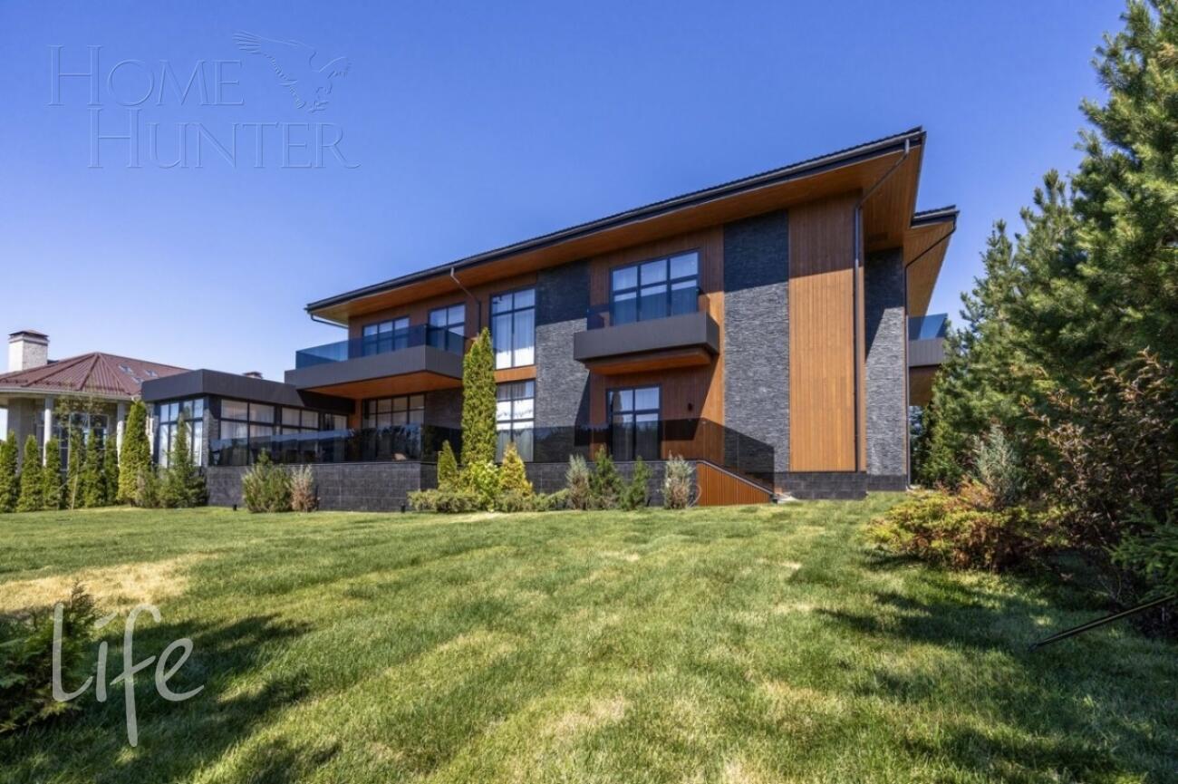 2-этажный коттедж 995 м² с отделкой