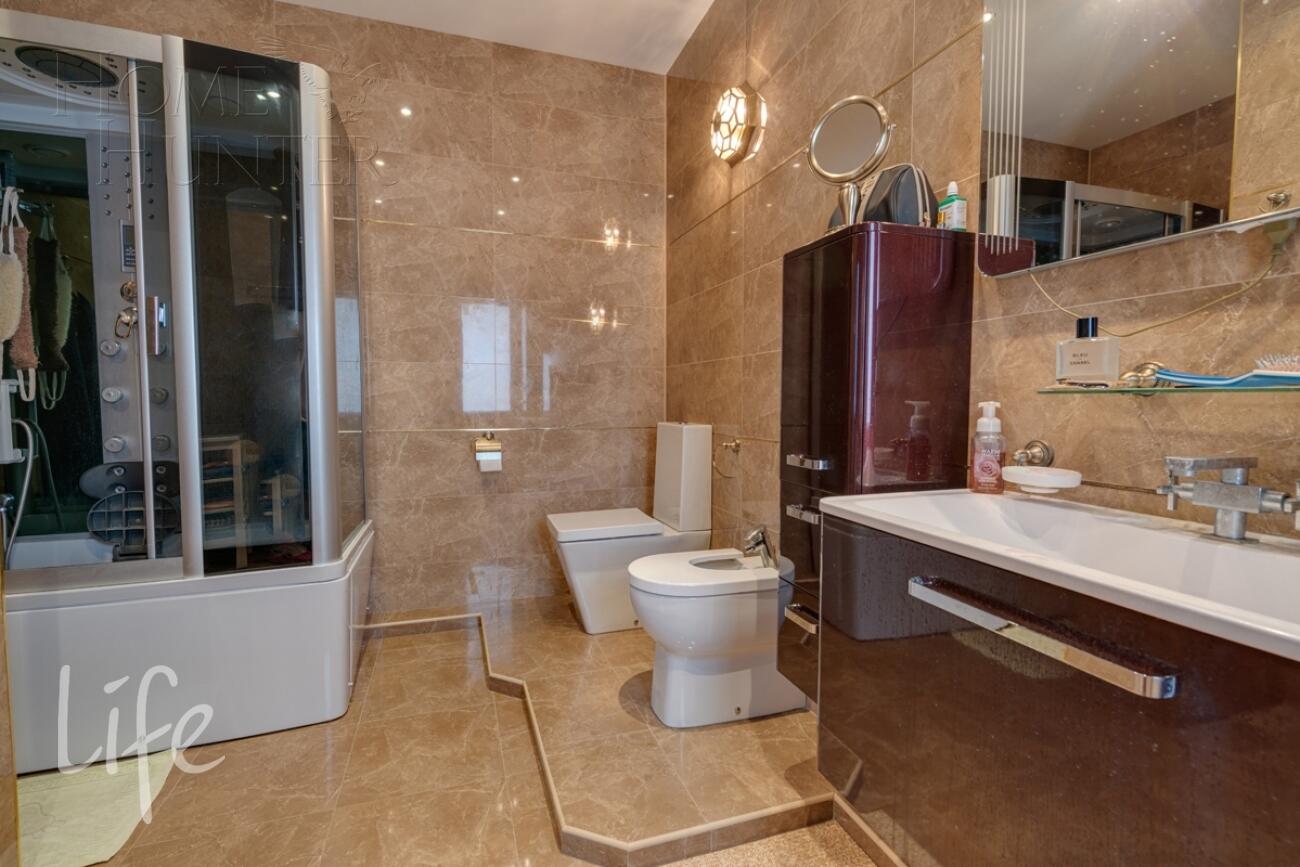 2-этажный коттедж 563 м² с отделкой