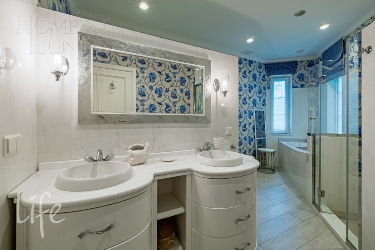 2-этажный коттедж 688 м² с отделкой