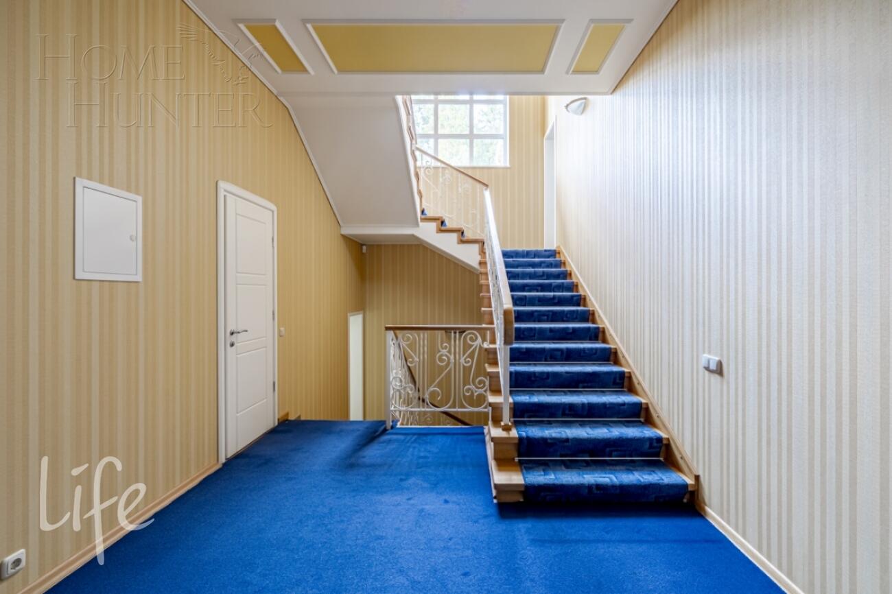 2-этажный коттедж 392 м² с отделкой