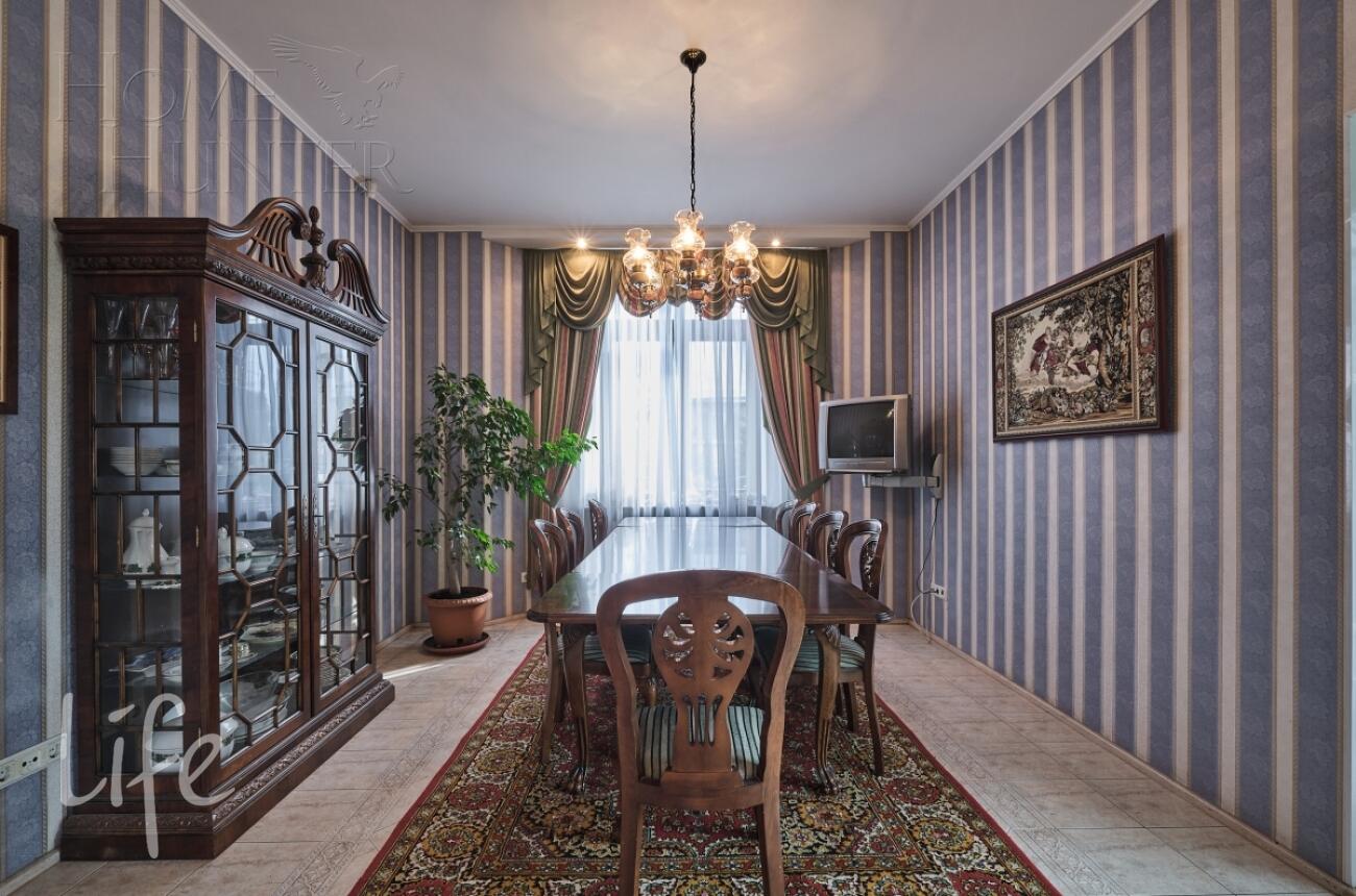 2-этажный коттедж 350 м² с отделкой