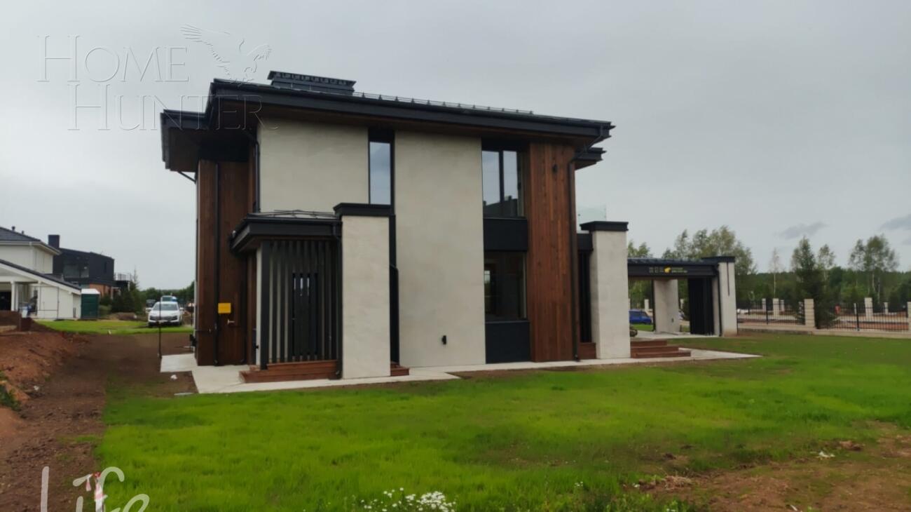 2-этажный коттедж 300 м² с отделкой