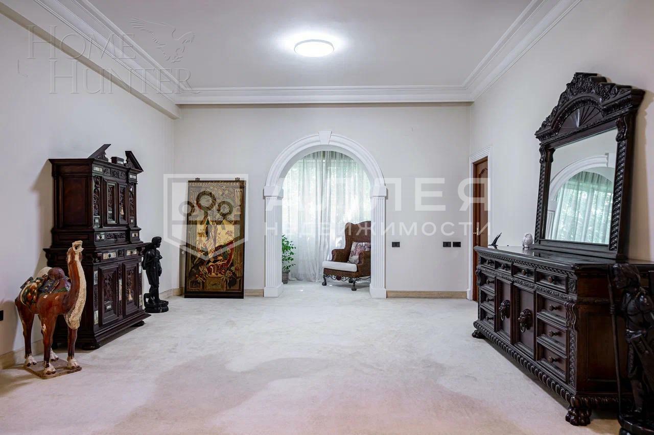 2-этажный коттедж 850 м² с отделкой