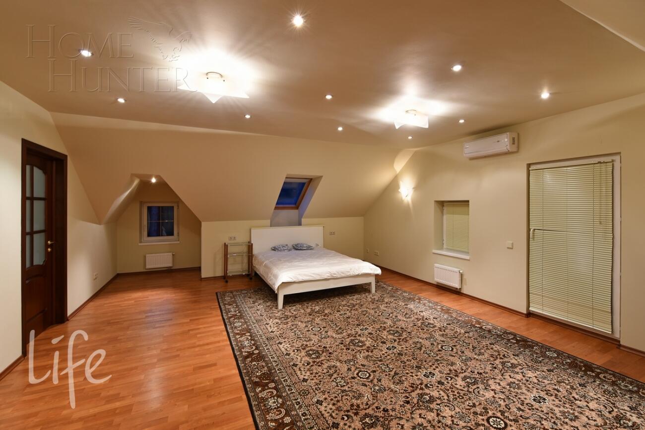 3-этажный коттедж 450 м² с отделкой