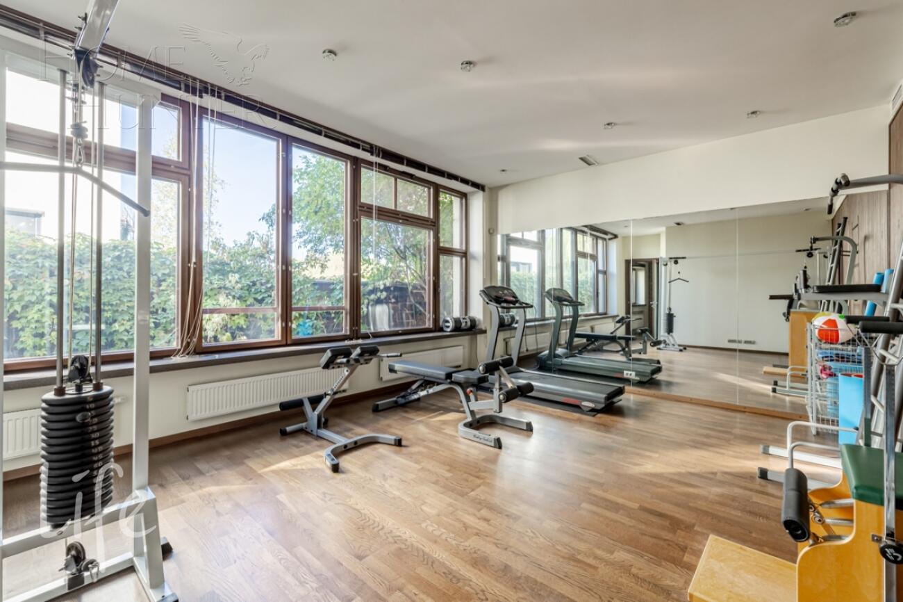 2-этажный коттедж 1 375 м² с отделкой