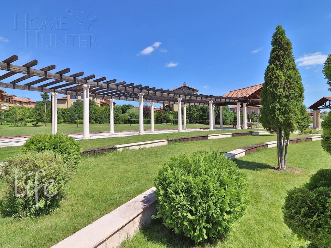 2-этажный таунхаус 345 м² с отделкой