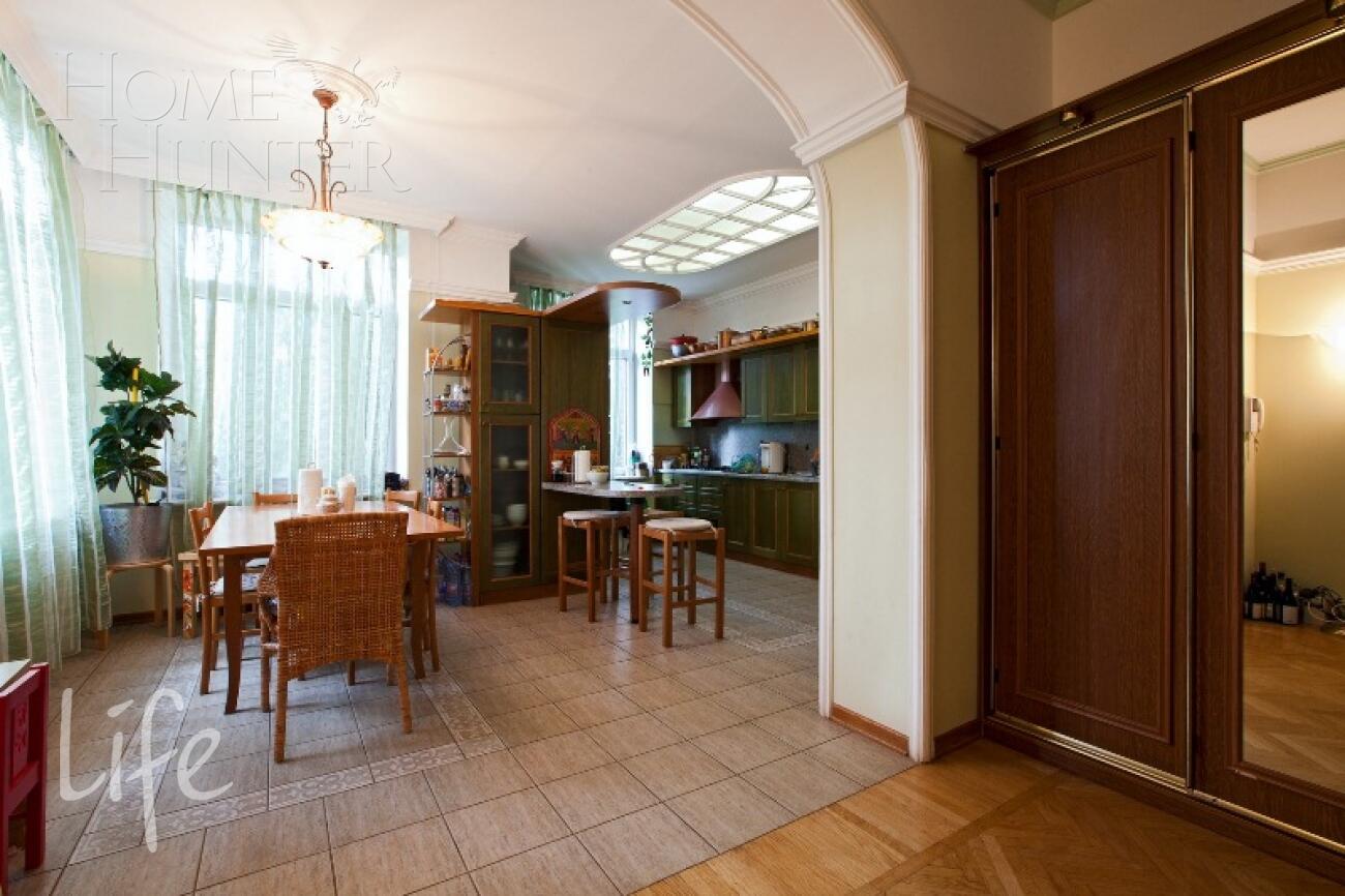 3-этажный коттедж 557 м² с отделкой