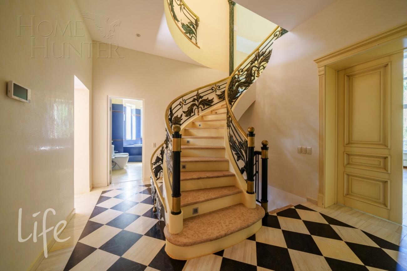 2-этажный коттедж 511 м² с отделкой