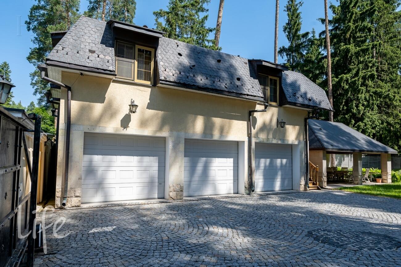 2-этажный коттедж 650 м² с отделкой