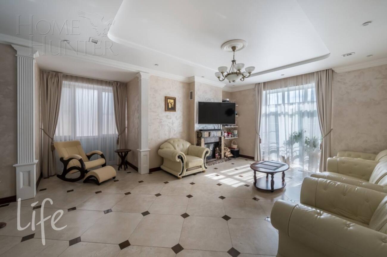 2-этажный коттедж 250 м² с отделкой