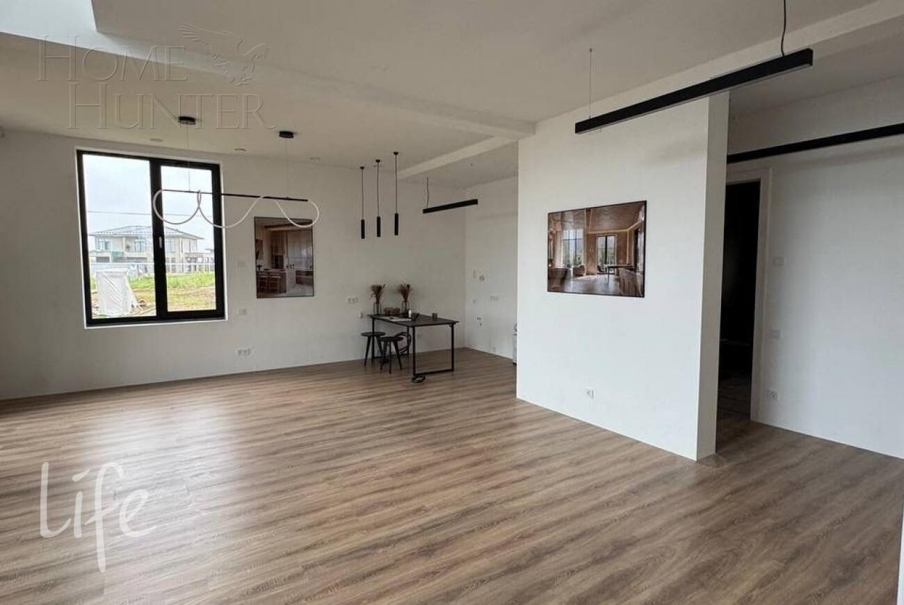 2-этажный коттедж 300 м² с отделкой