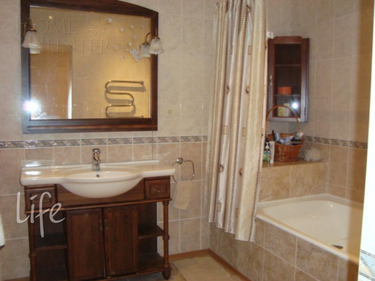 3-этажный коттедж 780 м² с отделкой